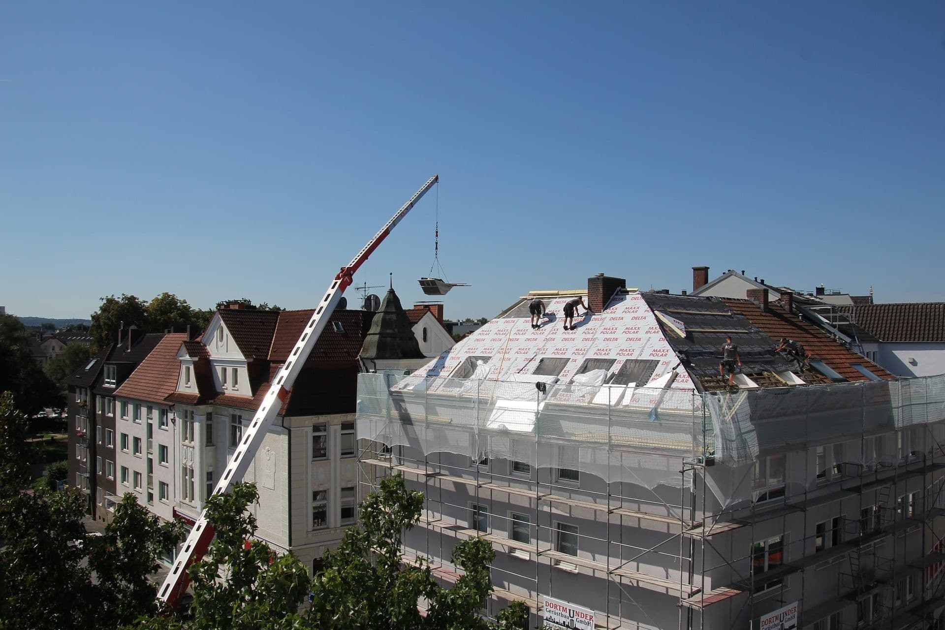 chantier d'isolation d'une toiture d'appartement